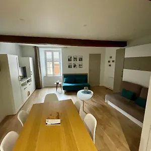 Le Cocon Blanc: T2 Centre Ax Neuf Et équipé 8 Pers Appartement